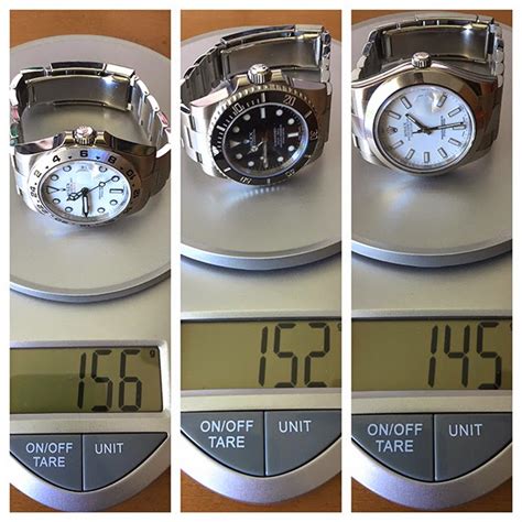 rolex submariner weight in grams.